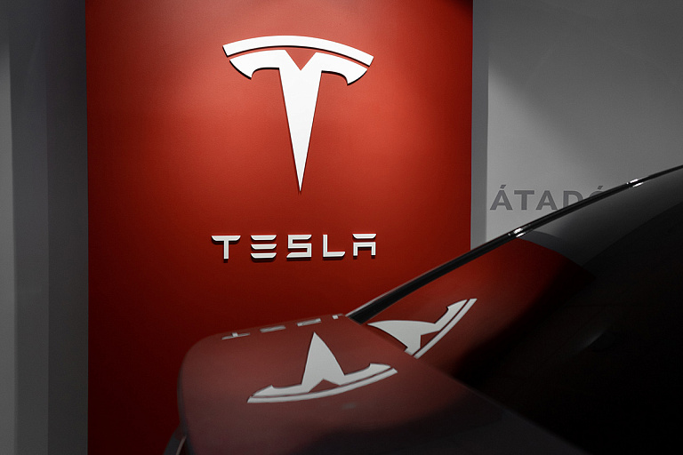 Tesla выпустила электрический Cybertruck – поставки начнутся осенью