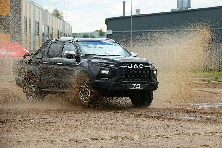 Силач выходит на арену: в Беларусь приехал JAC Т9