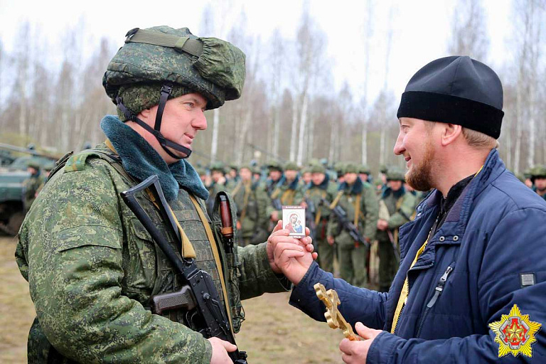 На масштабные военные сборы в Беларуси призвали настоятеля храма