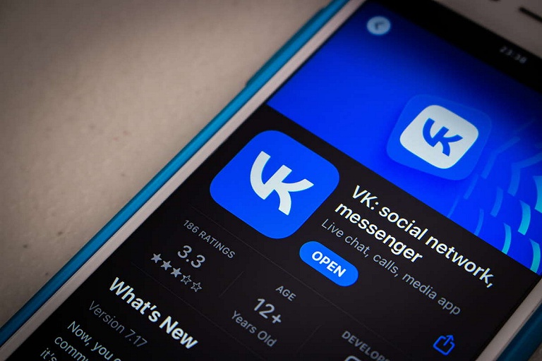 Apple объяснила, почему вернула "ВКонтакте" и другие приложения в App Store