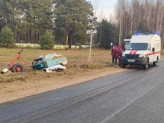 В Столбцовском районе пенсионер погиб под колесами своего мотоблока