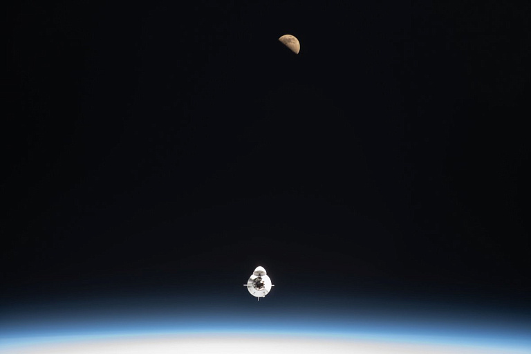 Полет NASA на Луну откладывается до 2026 года