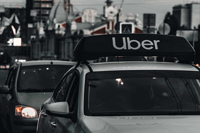 Uber полностью переведет таксопарк на электромобили к 2030 году