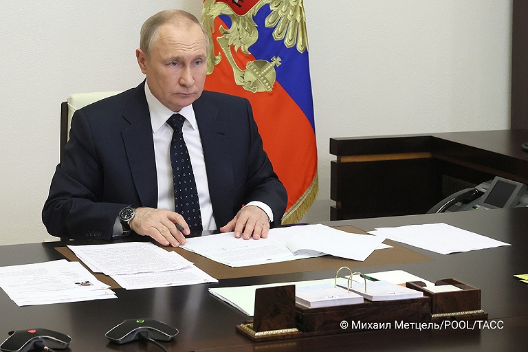 Путин внес на ратификацию в Думу договоры о принятии ДНР, ЛНР, Херсонщины и Запорожья в РФ