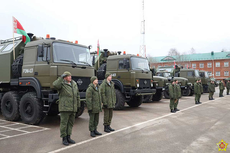 В Беларуси части ВВС и ПВО вышли на боевое дежурство – что это значит