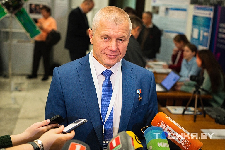 Олег Новицкий рассказал о подготовке первого белорусского космонавта