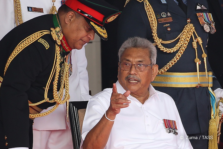 Президент Шри-Ланки намерен уйти в отставку из-за протестов