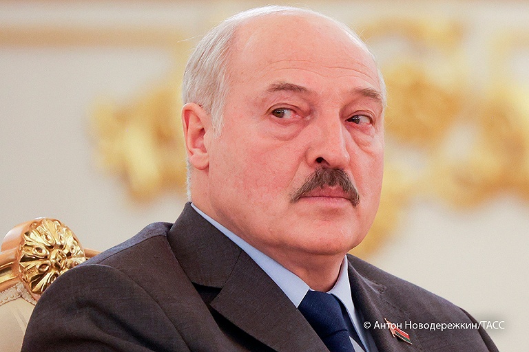 Лукашенко обеспокоен планами НАТО и Польши забрать Западную Украину
