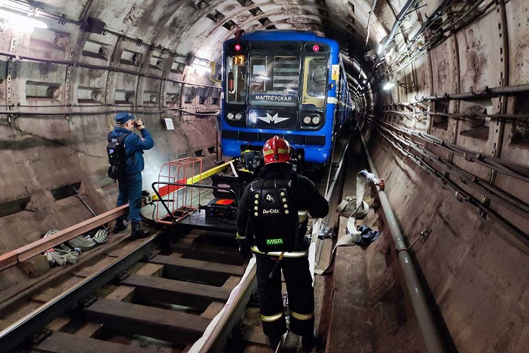 Ночью на станцию метро "Кунцевщина" вызывали МЧС – узнали, что произошло