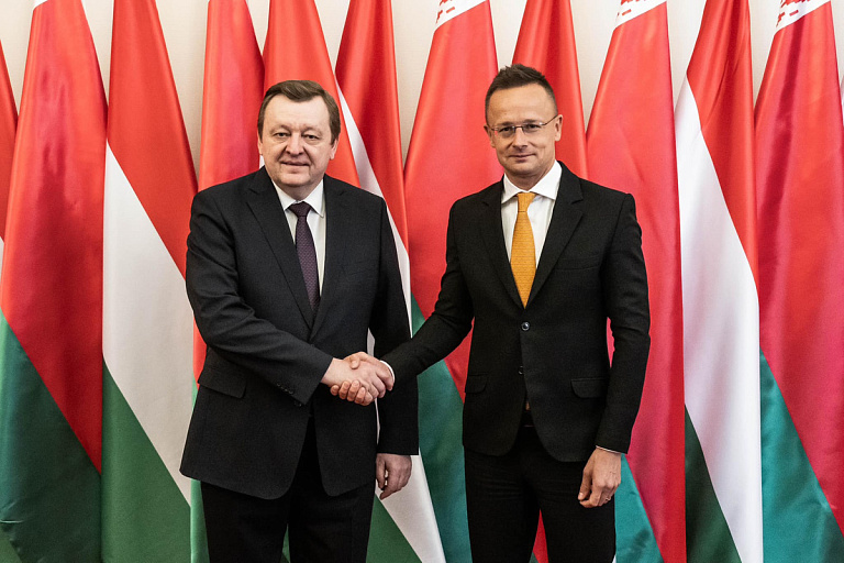 Белорусские тракторы планируют собирать в Венгрии – МИД страны