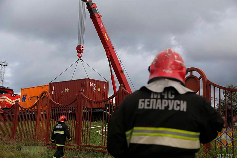 Спасатели ликвидировали утечку опасного вещества на ж/д станции в Минске