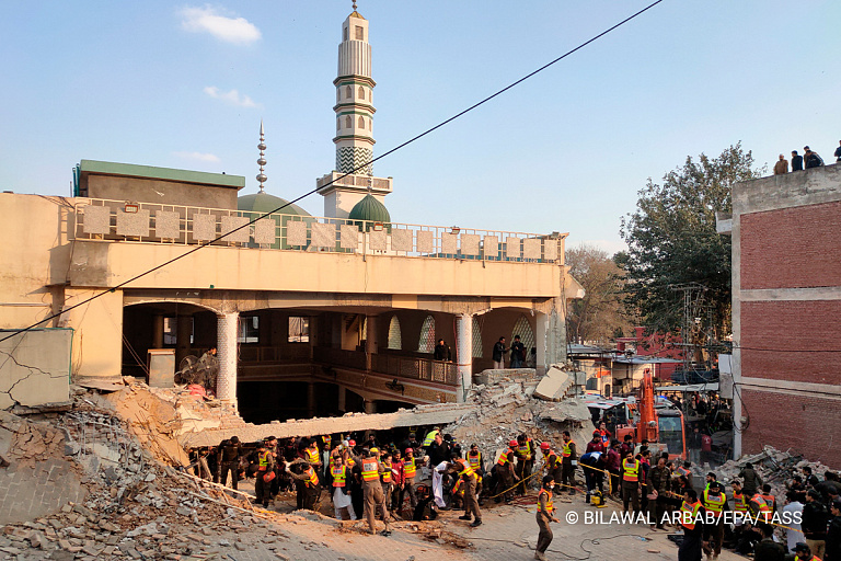 В Пакистане взорвана мечеть: число жертв возросло до 47
