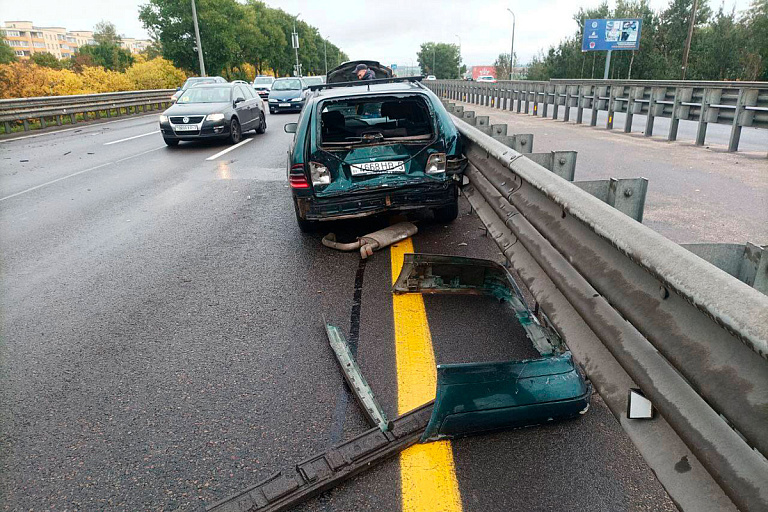 На МКАД столкнулись сразу четыре автомобиля