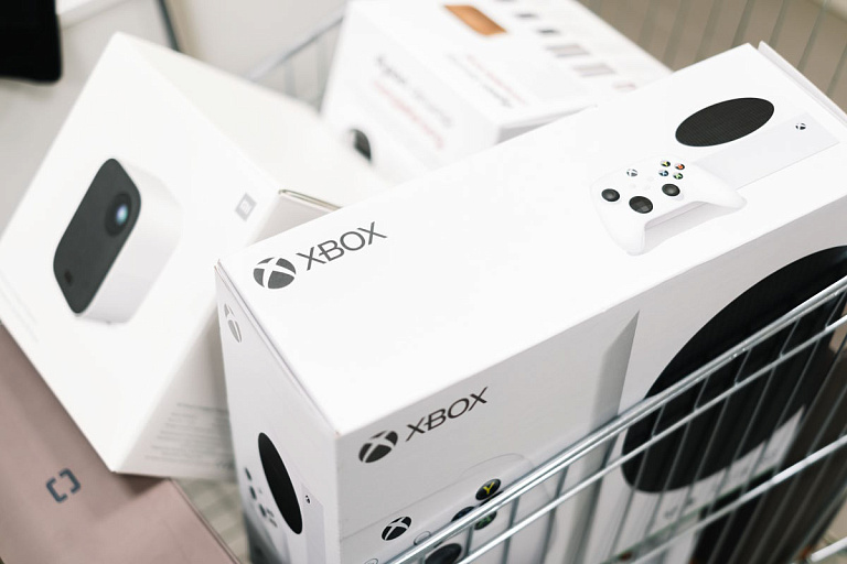 Microsoft ответила Sony, выпустив Xbox Series S Starter Bundle за $299