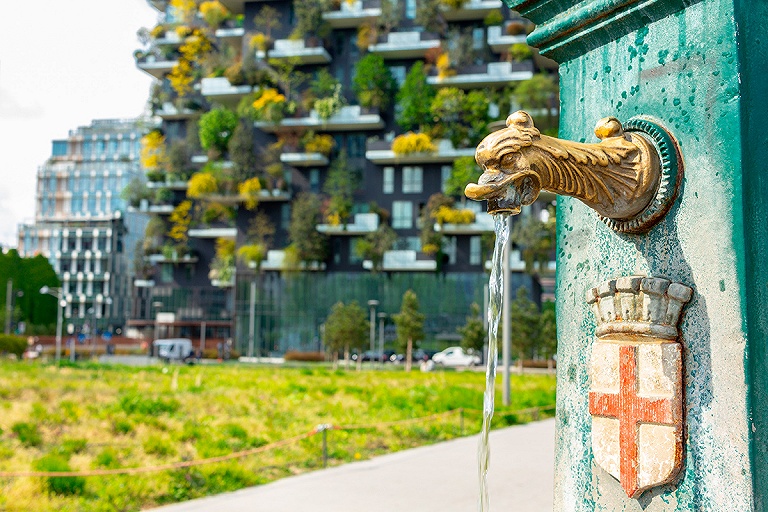 В Милане из-за засухи выключили городские фонтаны
