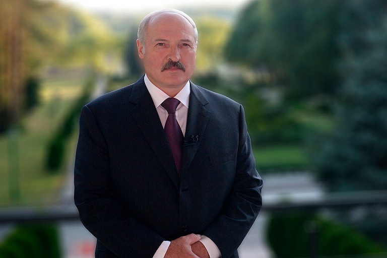 Лукашенко на 1 Мая обратился к белорусам с поздравлением 