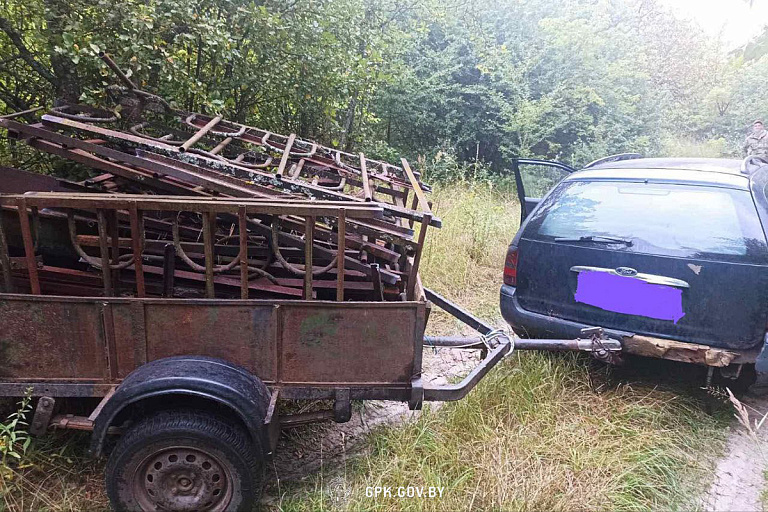 Из зоны отчуждения пытались вывезти полтонны черного металла