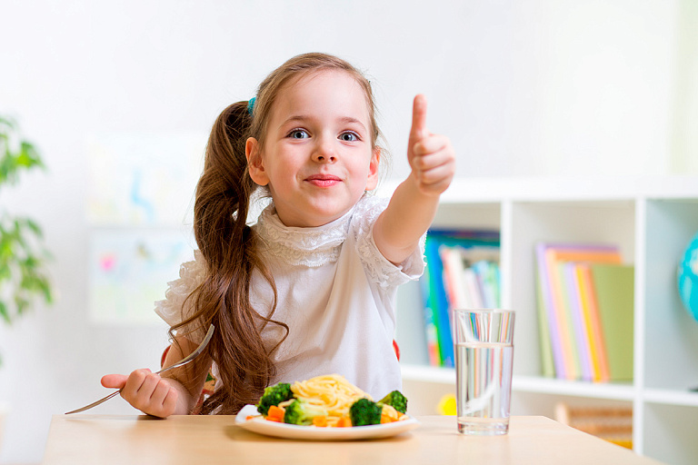 В школах появится факультатив по здоровому питанию: чему будут учить
