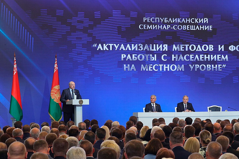 Лукашенко рассказал, каким видит гражданское общество в Беларуси