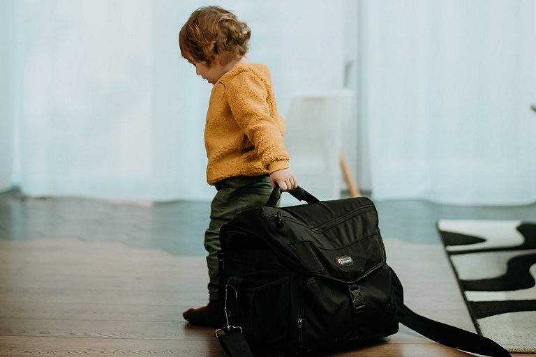 При выезде за границу родители могут лишиться детских пособий – ФСЗН