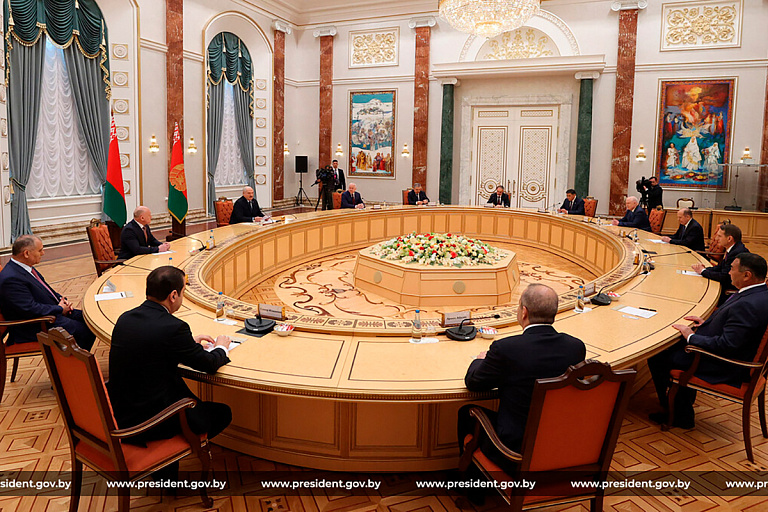 Лукашенко встретился с руководителями спецслужб СНГ