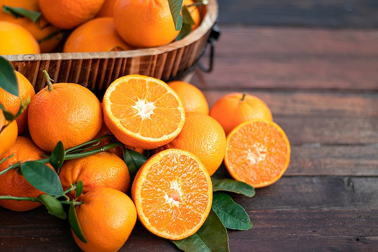 Португальские фермеры бесплатно раздают апельсины – вот в чем дело