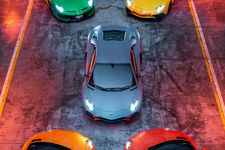 Aventador – все: Lamborghini прекратила выпуск своего бестселлера