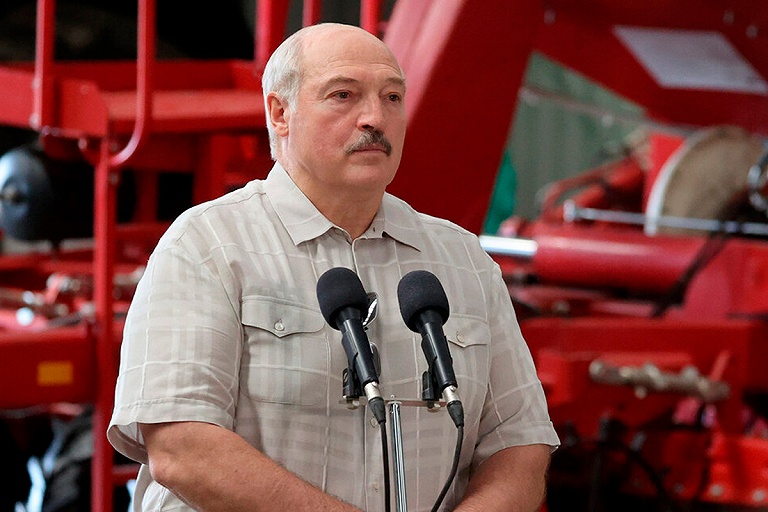 Возвращать долги народу: Лукашенко объяснил, зачем поручил печатать рубли