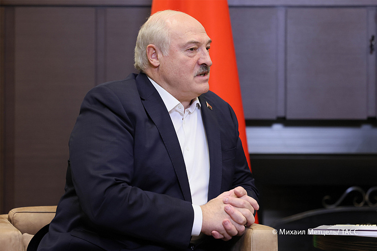 Сообразить "на троих": Лукашенко предложил сотрудничество с Россией и КНДР