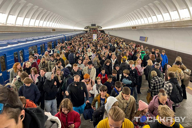 На Московской линии минского метро остановлено движение поездов