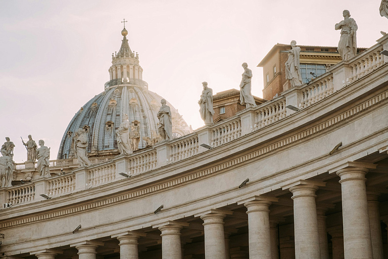 Ватикан пересмотрел нормы признания явлений "сверхъестественными"