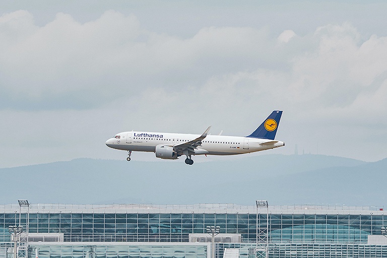 Lufthansa отменяет пятничные рейсы – снова забастовка