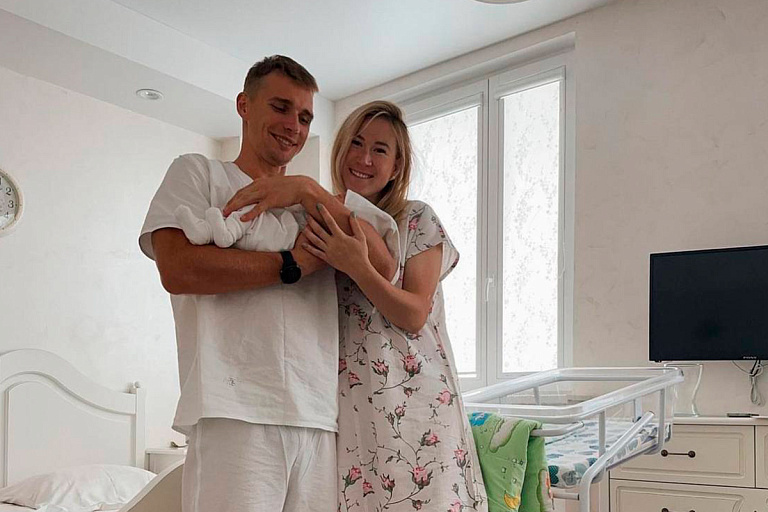 Динара и Антон Смольские стали родителями