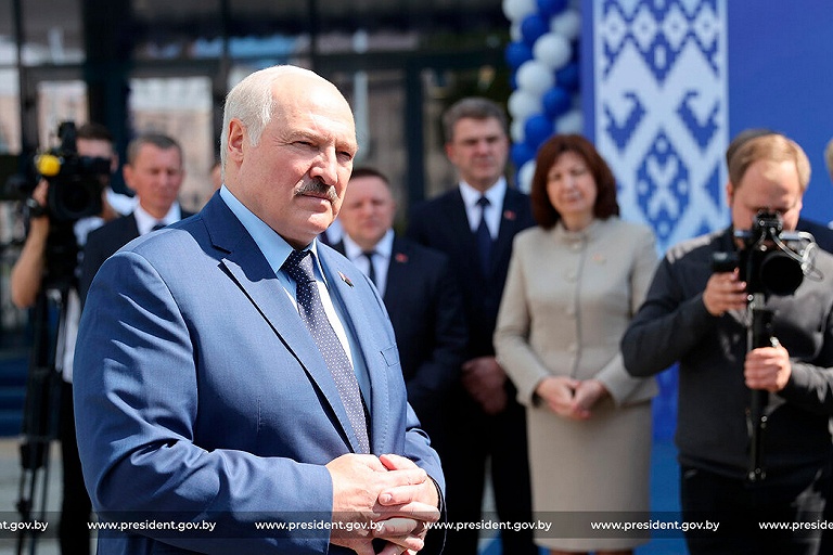 Лукашенко предложил европейцам договориться с Россией