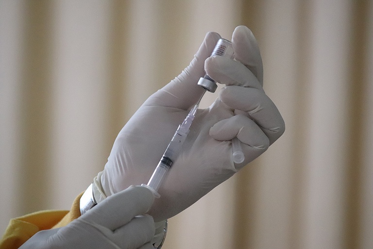 Белорусов начали прививать от COVID-19 кубинской вакциной