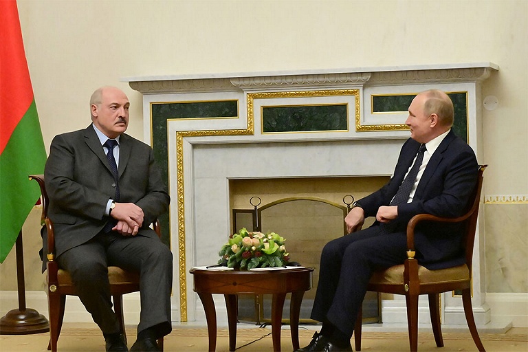 Лукашенко: на переговорах с Путиным обсуждается в основном импортозамещение