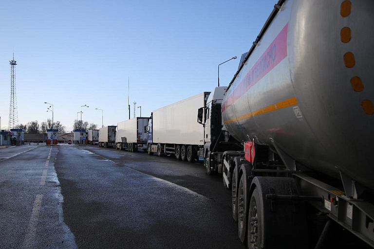 ГТК: польские перевозчики стоят в очередях на границе по несколько дней