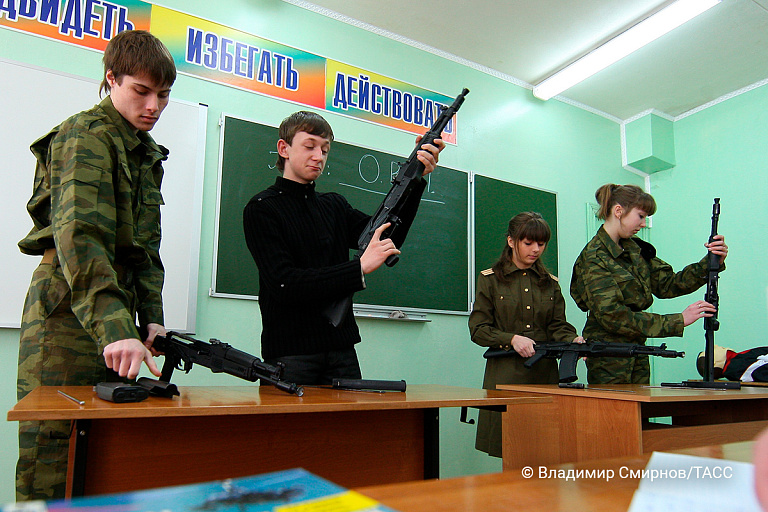 В вузах Беларуси введут обязательную военную подготовку