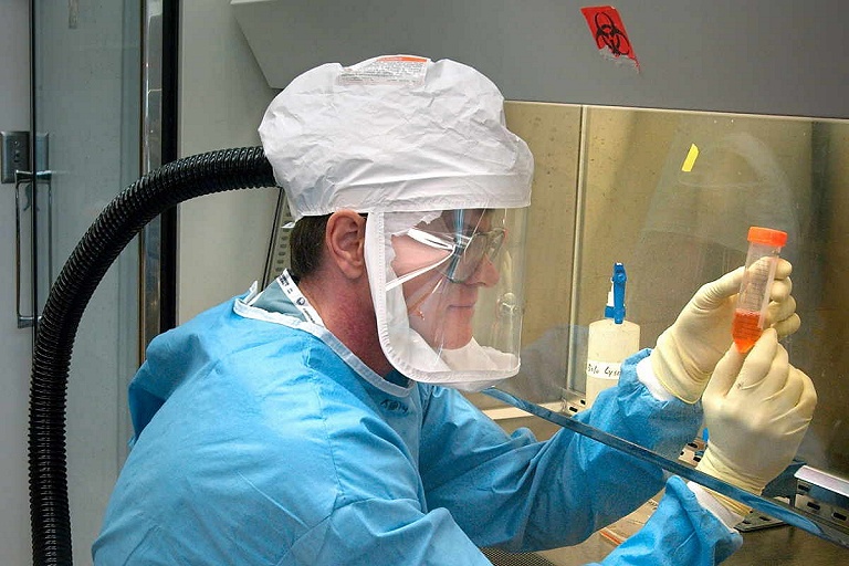 Ученые обнаружили в России "русский дельтакрон" – новый штамм коронавируса