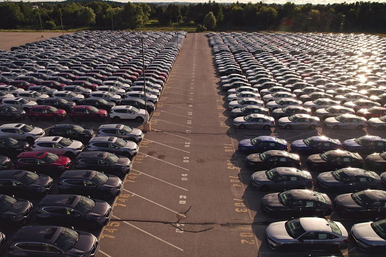 Продажи легковых автомобилей в ноябре выросли