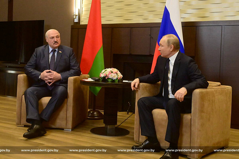 Лукашенко рассказал, о чем будет беседовать с Путиным
