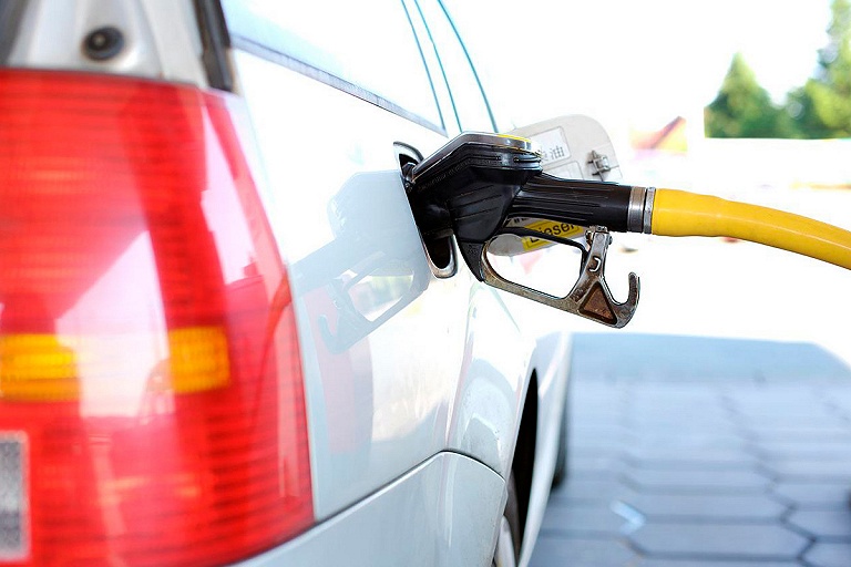 Цены на бензин в Беларуси снова растут