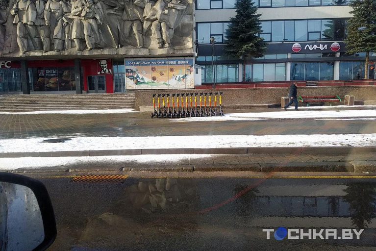 Весна пришла? На улицах Минска появились шеринговые электросамокаты