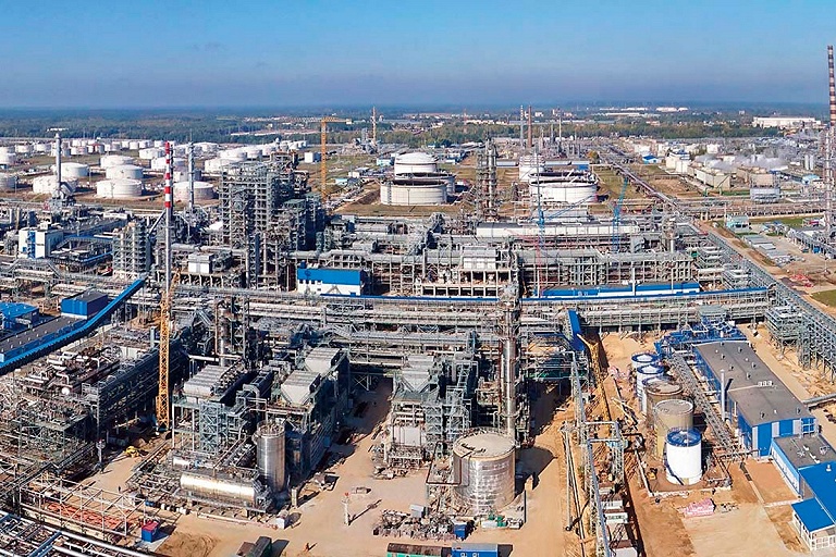 "Белнефтехим" стал поставлять нефтепродуктов в Россию на 55% больше