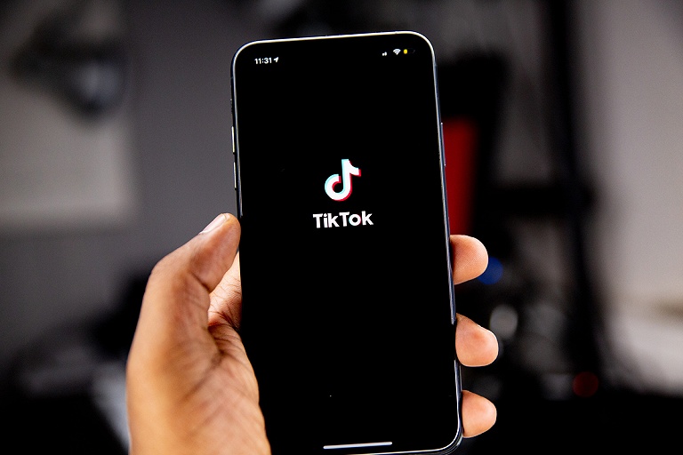 Белорусский военком набрал в TikTok 12,3 млн лайков