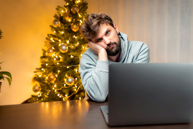 Отсутствие новогоднего настроения может быть симптомом гормонального сбоя