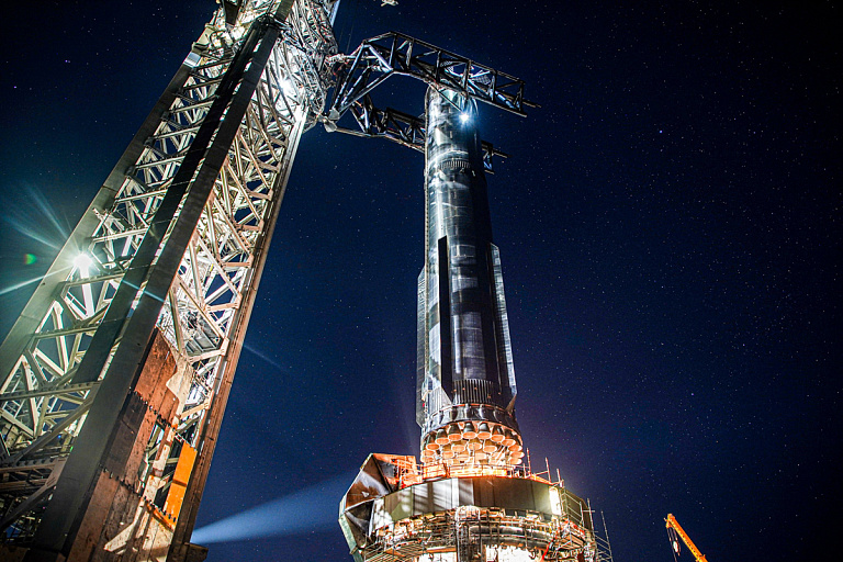 SpaceX готовит к старту новую гигантскую ракету Starship Super Heavy