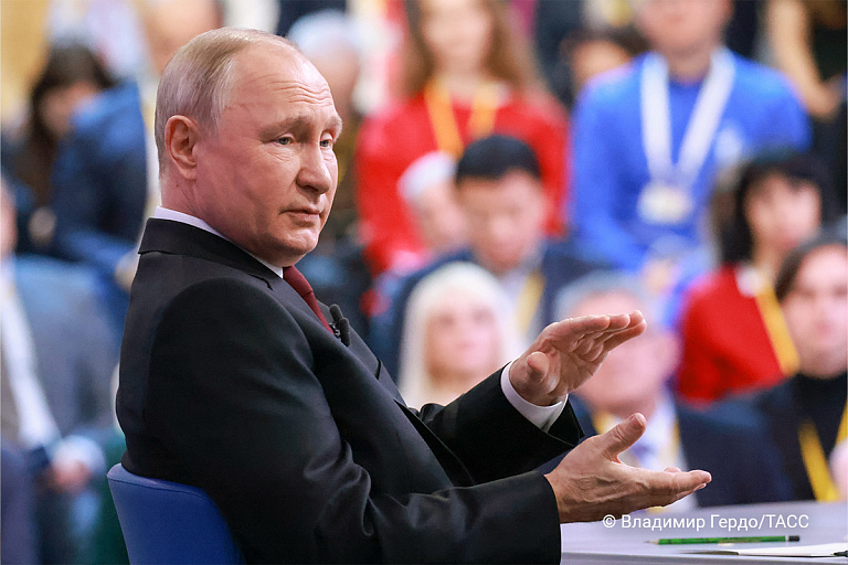 Украина, двойники и белорусские яйца: Путин подвел итоги 2023 года