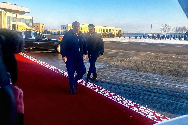 Лукашенко полетел с государственным визитом в Китай